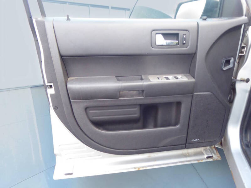 2010 Ford Flex SE