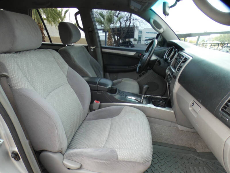 2004 Toyota 4Runner SR5