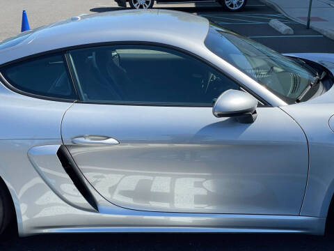 2021 Porsche 718 Cayman GT4