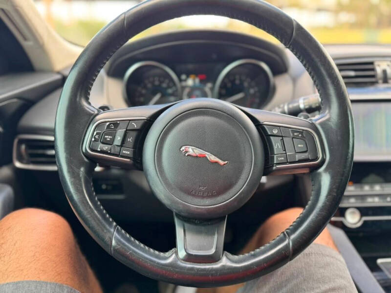 2020 Jaguar F-PACE 25t