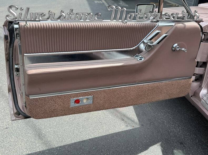1964 Ford Thunderbird