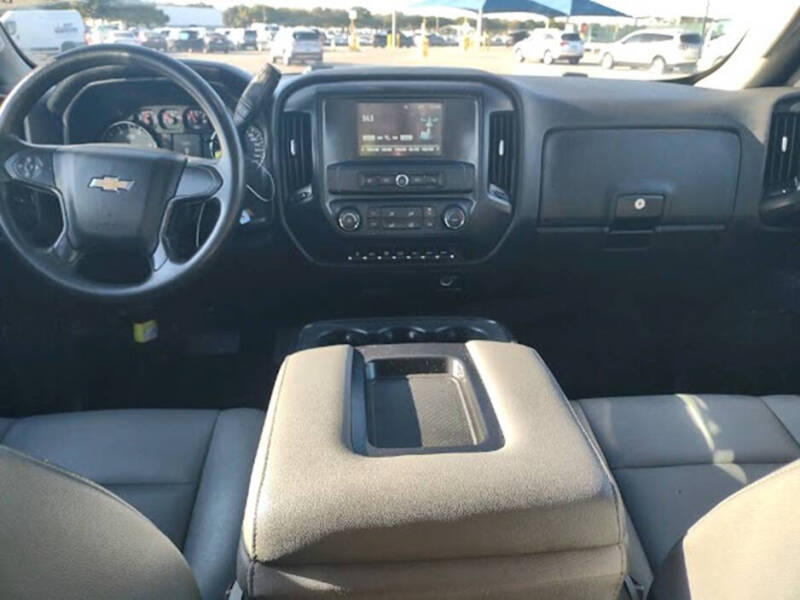 2023 Chevrolet Silverado 5500HD