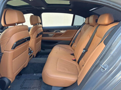 2022 BMW 7 Series 740i
