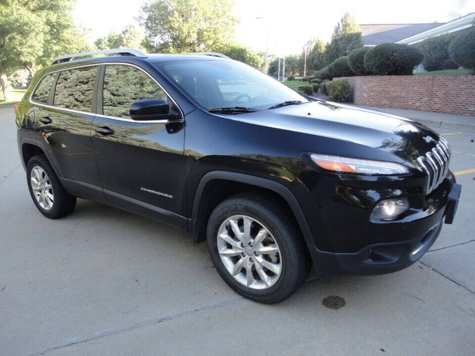 2014 Jeep Cherokee for sale at MAJESTIC MOTORS LLC in Longmont, CO