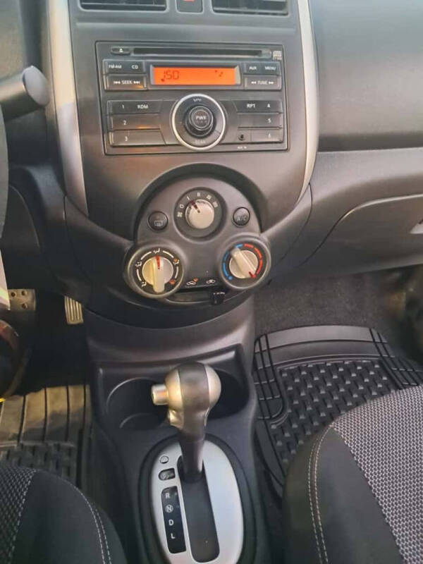 2014 Nissan Versa 1.6 SV