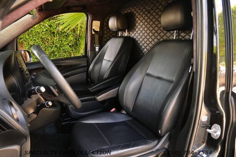 2018 Mercedes-Benz Metris Worker Passenger