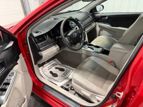 2014 Toyota Camry Hybrid LE