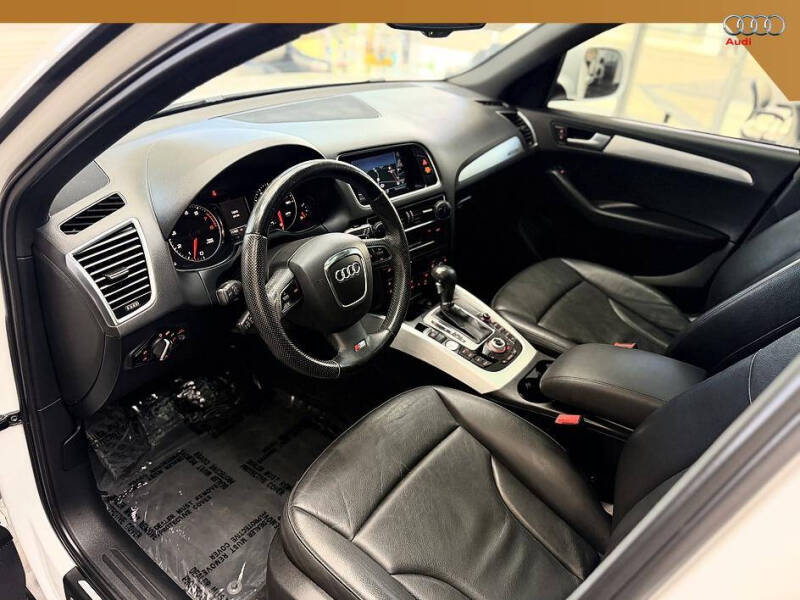 2012 Audi Q5 3.2 quattro Premium Plus