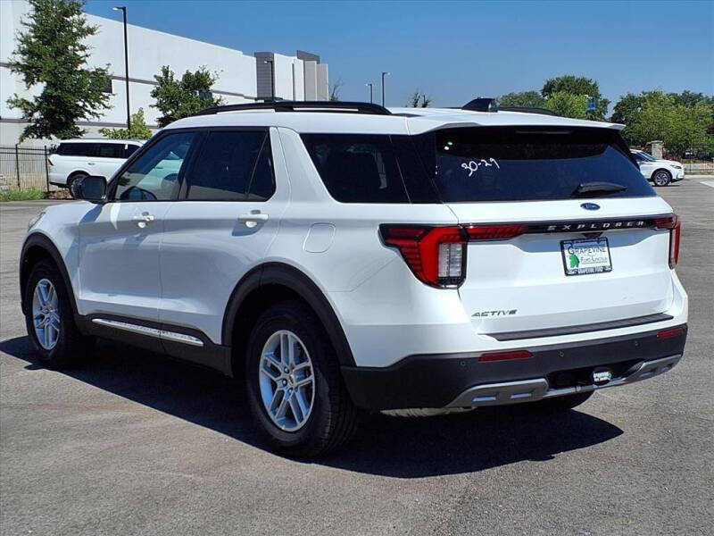 2025 Ford Explorer Active