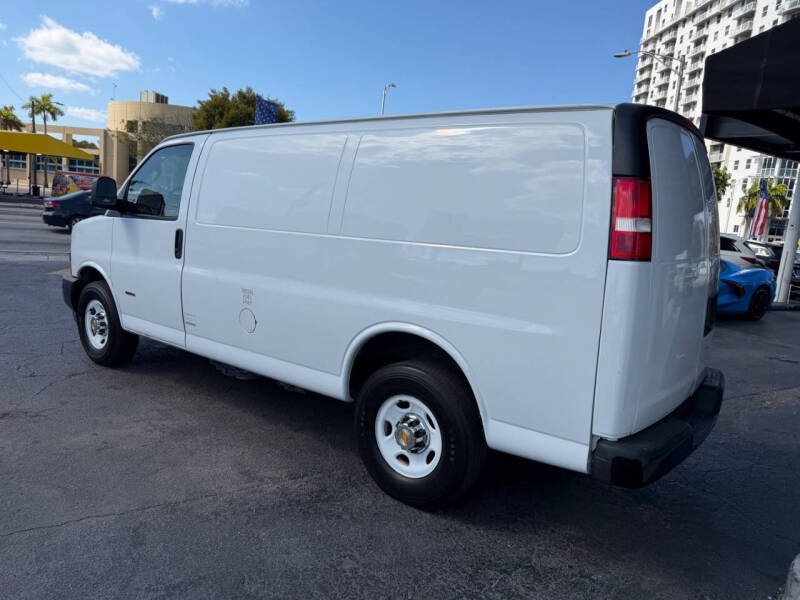 2022 Chevrolet Express 2500