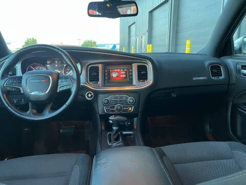 2017 Dodge Charger SE