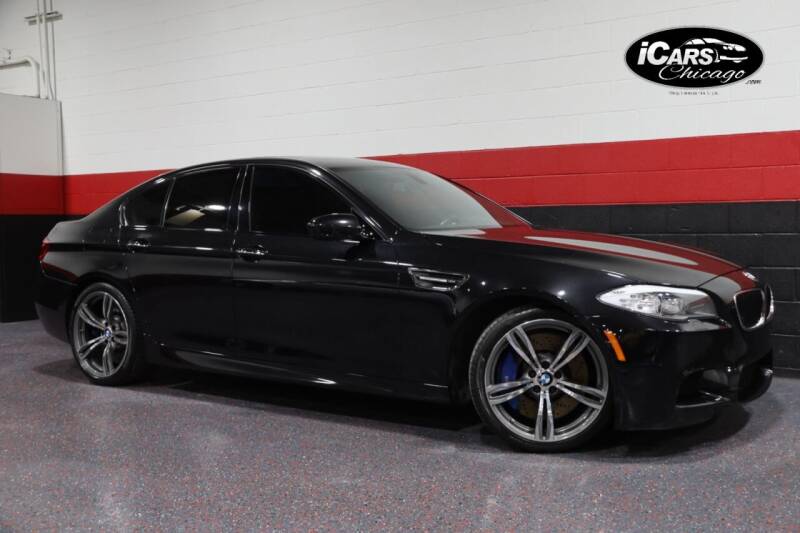 2013 BMW M5 for sale at iCars Chicago in Skokie IL