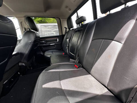 2019 RAM 1500 Classic Laramie