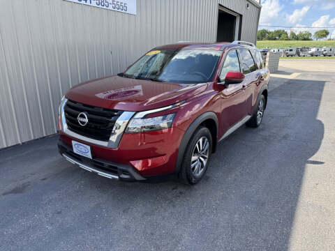 2024 Nissan Pathfinder SL