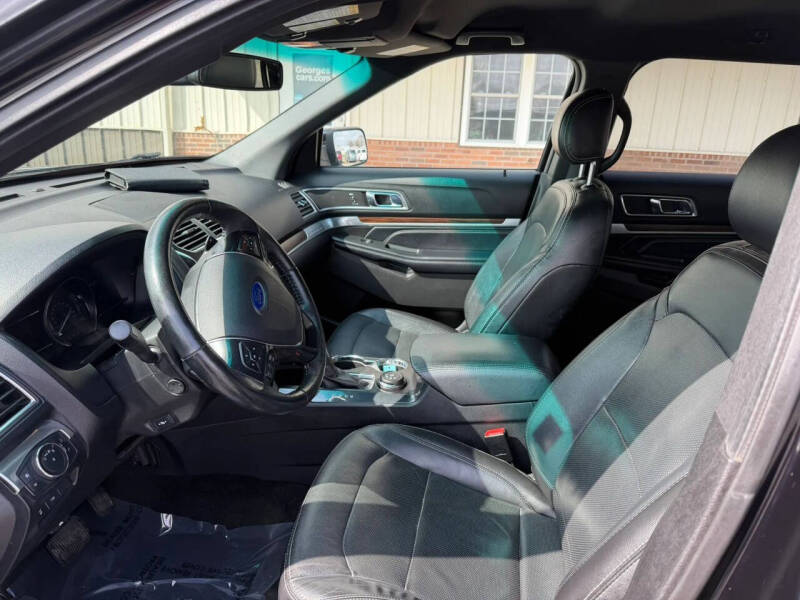 2017 Ford Explorer Limited - Photo 10