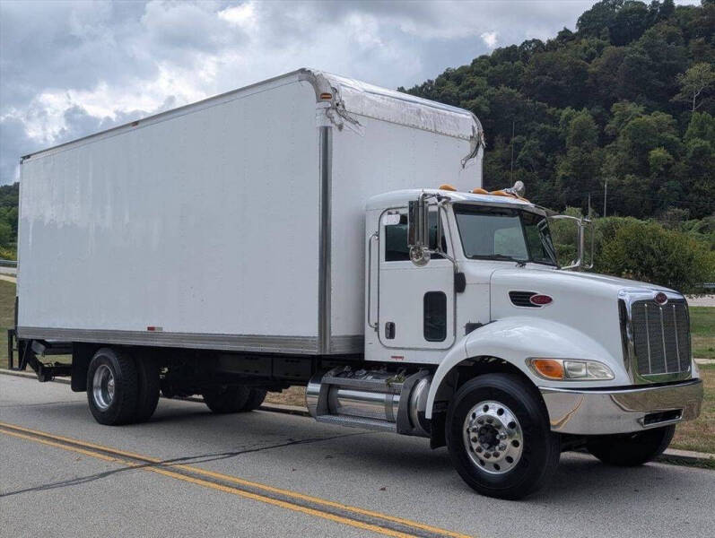 2007 Peterbilt 335