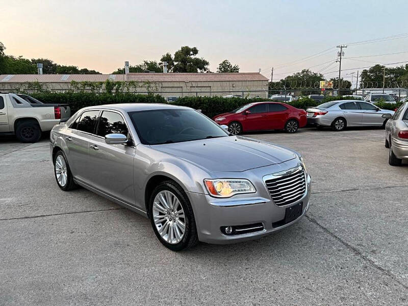 2011 Chrysler 300 C