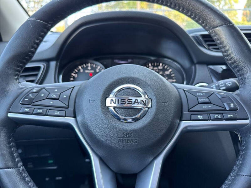 2017 Nissan Rogue Sport SL