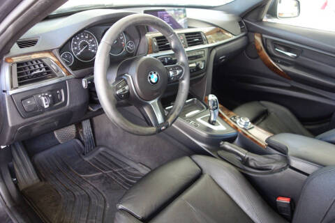 2013 BMW 3 Series 320i