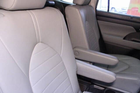 2024 Toyota Highlander Hybrid XLE