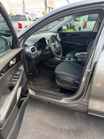 2019 Kia Sorento LX