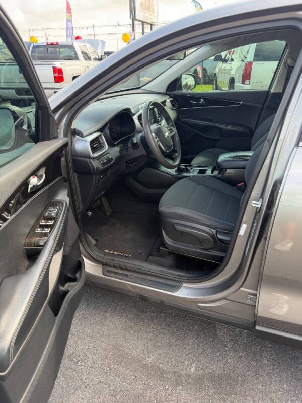 2019 Kia Sorento LX