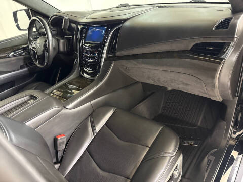 2019 Cadillac Escalade Platinum