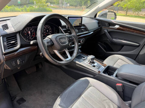 2018 Audi Q5 2.0T quattro Premium Plus