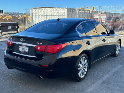 2015 Infiniti Q50 Premium