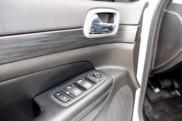 2020 Jeep Grand Cherokee Laredo E