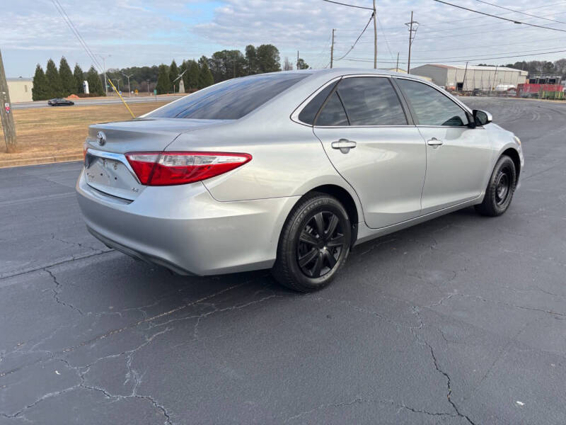 2016 Toyota Camry LE
