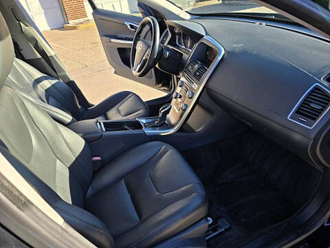 2015 Volvo XC60 T5 Drive-E Premier