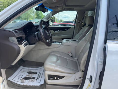 2016 Cadillac Escalade Luxury Collection