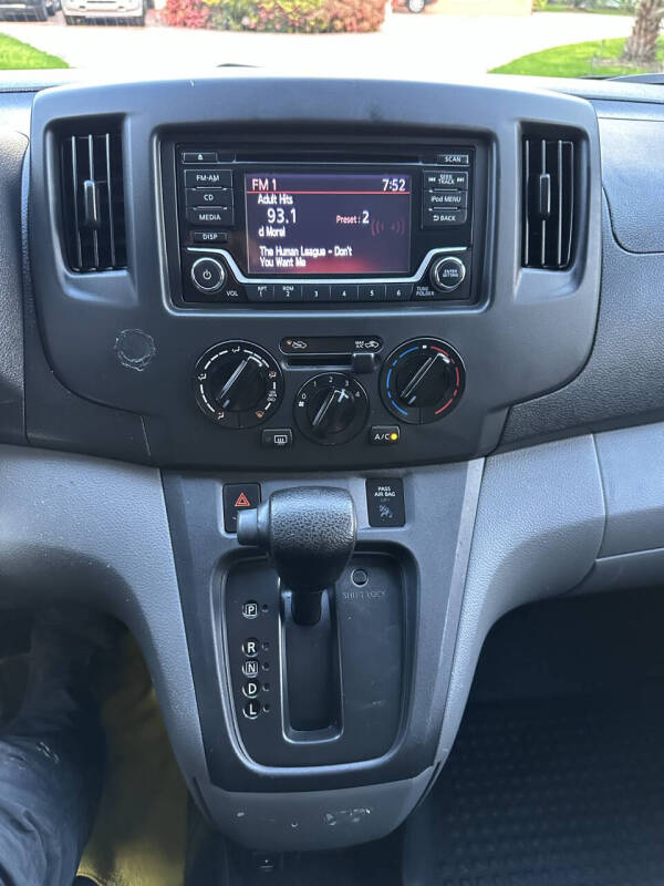 2019 Nissan NV200 SV