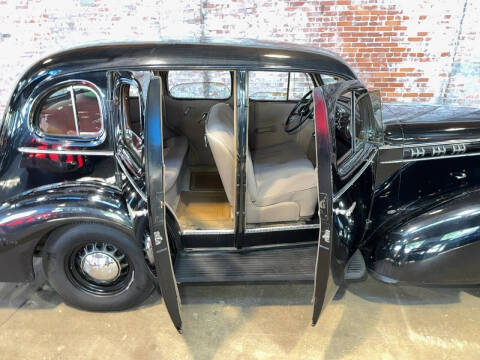 1936 Oldsmobile F-36