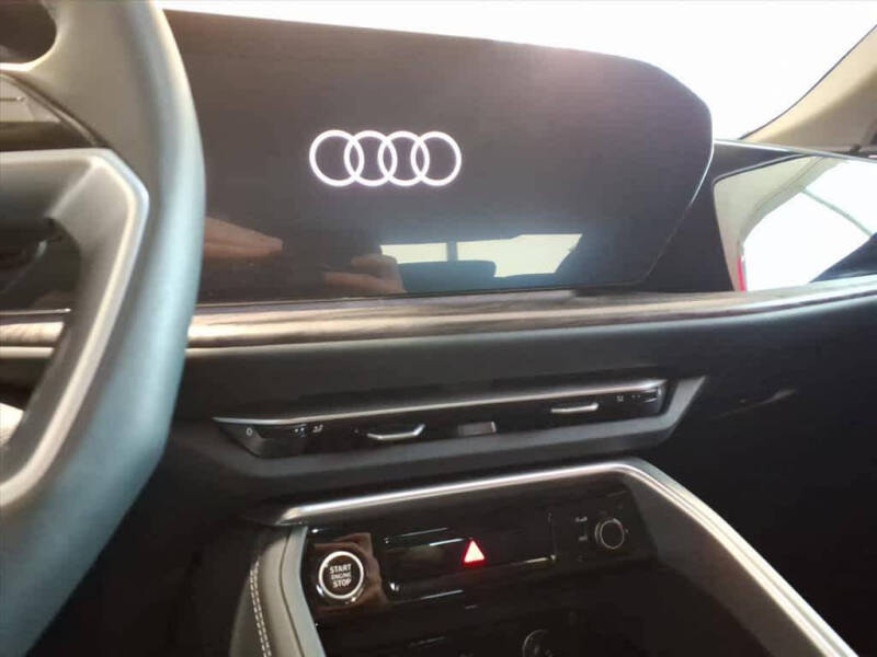 2025 Audi Q5 quattro Premium Plus TFSI