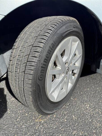 2012 Toyota Prius v Two