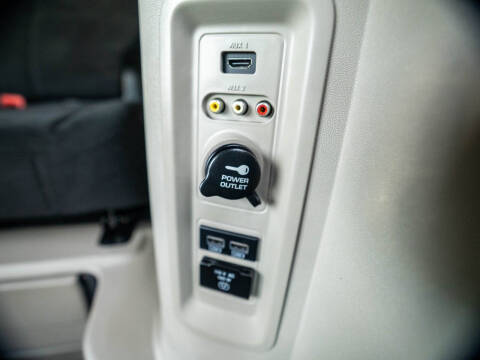 2016 Dodge Grand Caravan SXT Plus