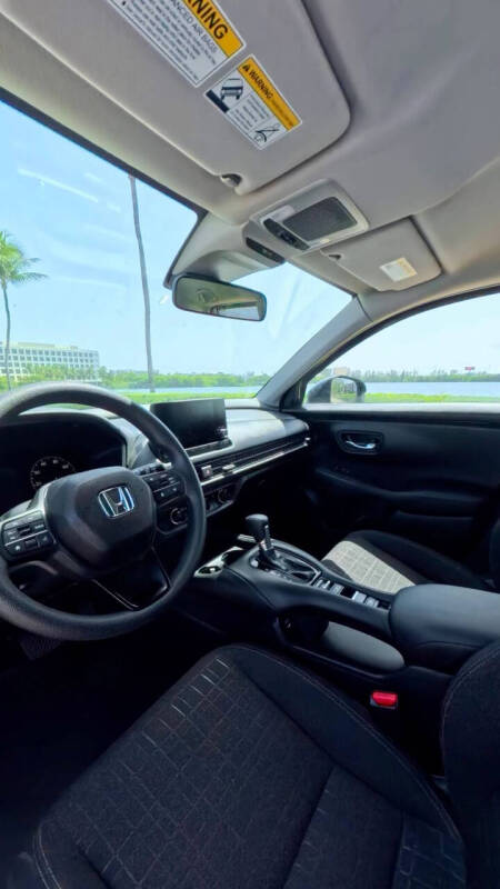 2025 Honda HR-V LX