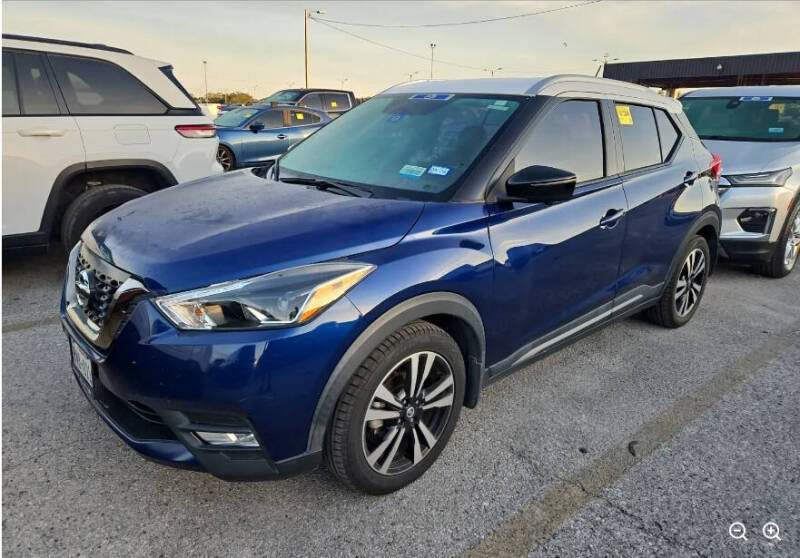 2019 Nissan Kicks SR