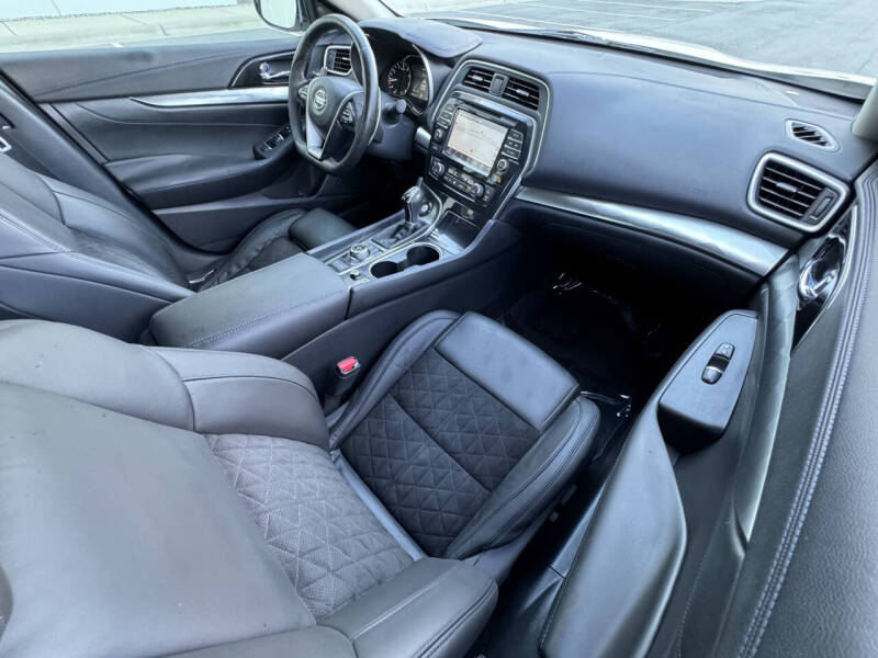 2017 Nissan Maxima 3.5 SR