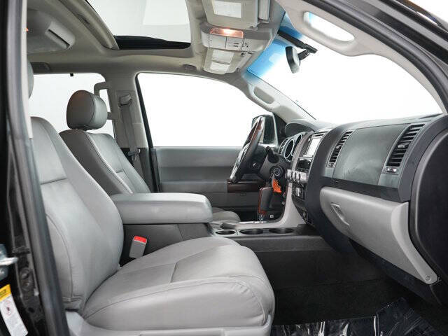 2017 Toyota Sequoia Platinum