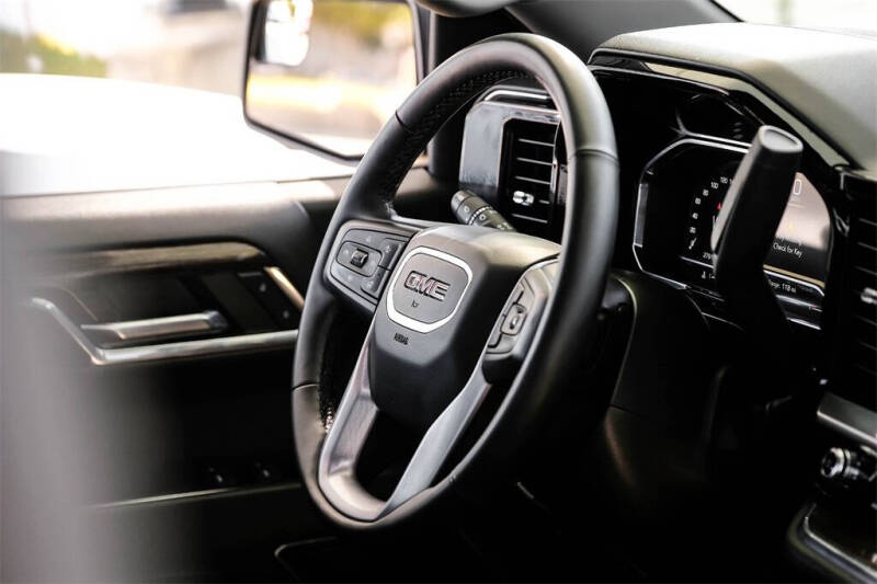 2023 GMC Sierra 1500 Elevation Standard