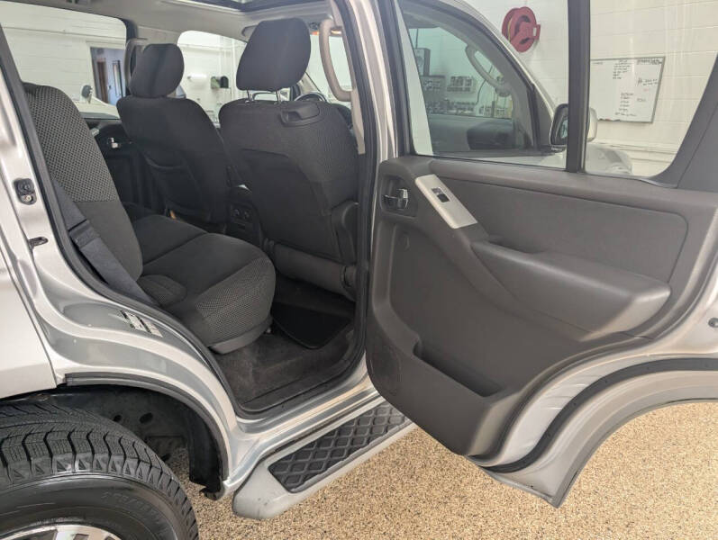 2011 Nissan Pathfinder S