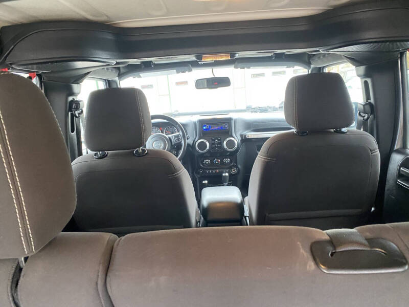 2016 Jeep Wrangler Unlimited Sahara 75th Anniversary