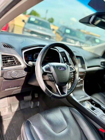 2019 Ford Edge Titanium
