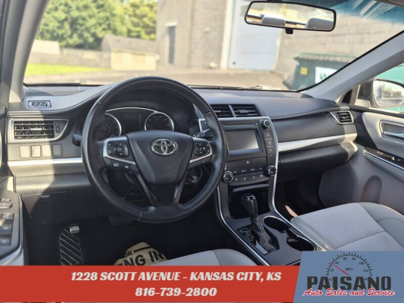 2016 Toyota Camry SE