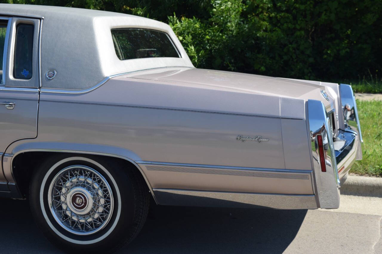 1991 Cadillac Brougham 31
