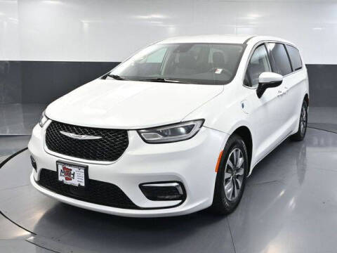 2023 Chrysler Pacifica Plug-In Hybrid Touring L