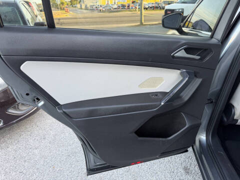 2018 Volkswagen Tiguan 2.0T SEL